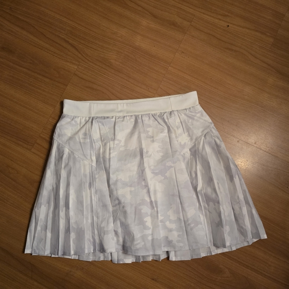 SPANX White Camouflage Mini Skirt Small